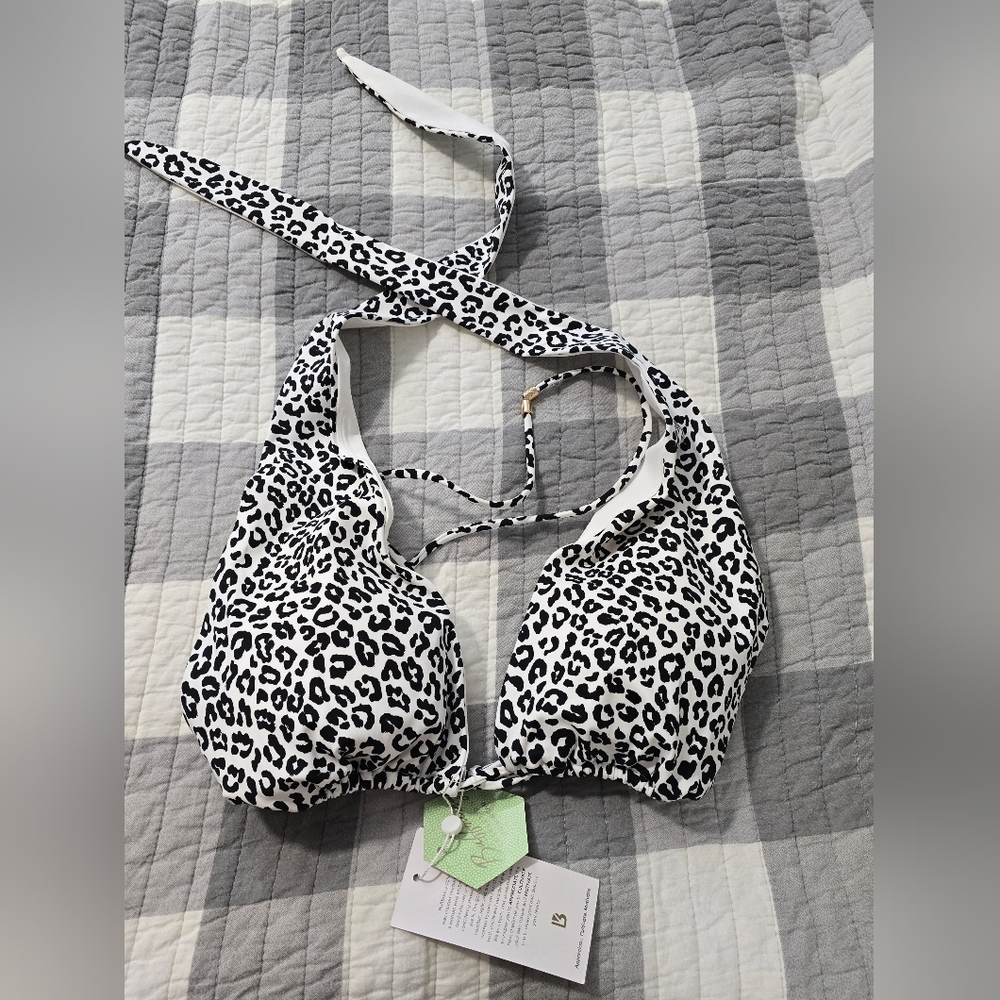 BuffBunny Black and White Leopard Bikini Top